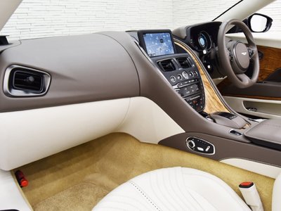 ASTON MARTIN DB11 VOLANTE - 10