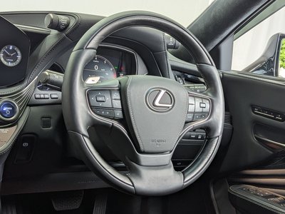 LEXUS LS - 7