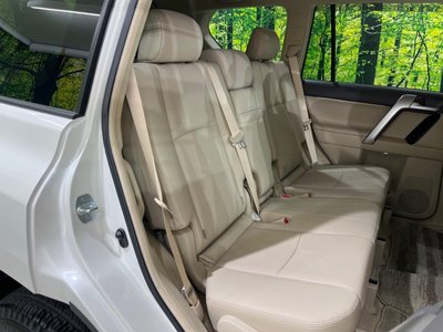 TOYOTA LAND CRUISER PRADO - 9