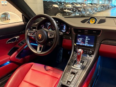 PORSCHE 911 - 4