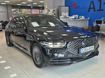 2021 Genesis G90 photo 4