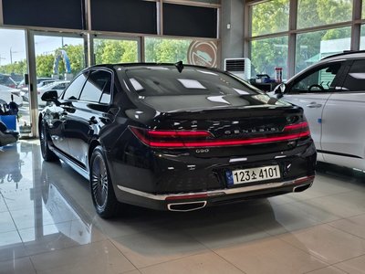 2021 Genesis G90 photo 3