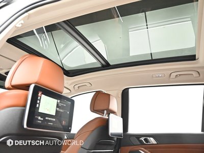 2022 BMW X7 缩略图 18