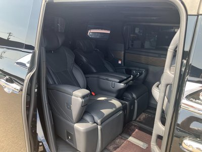2025 Toyota ALPHARD — миниатюра 18