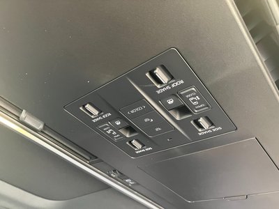 2025 Toyota ALPHARD — миниатюра 32