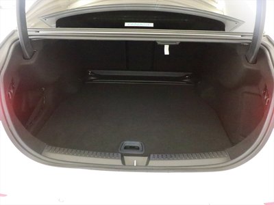 صورة 10 لـ 2025 Mercedes-BENZ E-CLASS