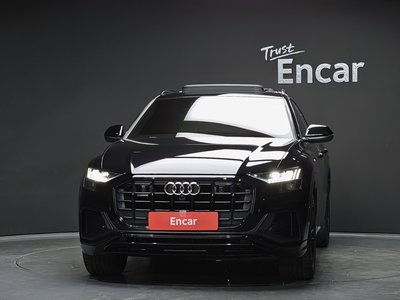 AUDI Q8 - 2