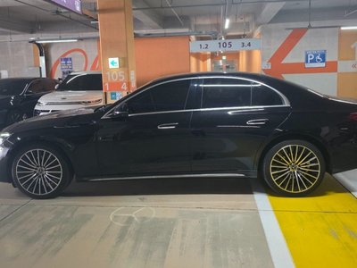 MERCEDES-BENZ E-CLASS - 2