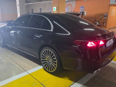 MERCEDES-BENZ E-CLASS - 3