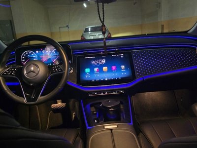 MERCEDES-BENZ E-CLASS - 6