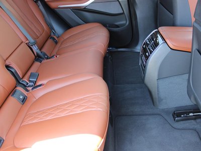 2025 BMW X5 — миниатюра 117