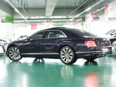 BENTLEY FLYING SPUR - 3