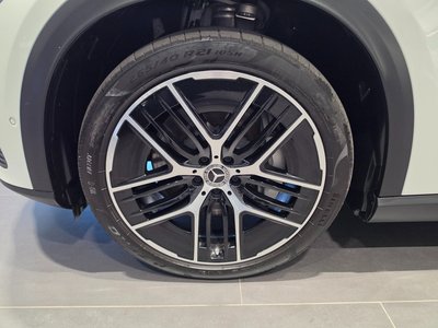 MERCEDES-BENZ EQE - 6