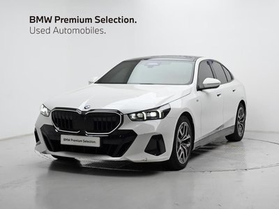 2024 BMW 5 SERIES 照片 1