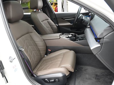 2024 BMW 5 SERIES 照片 10