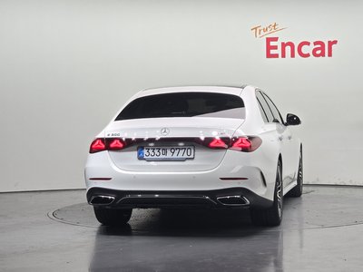 MERCEDES-BENZ E-CLASS - 4