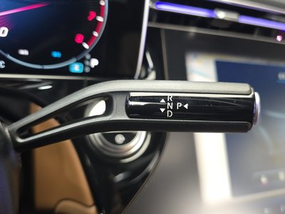 MERCEDES-BENZ E-CLASS - 9