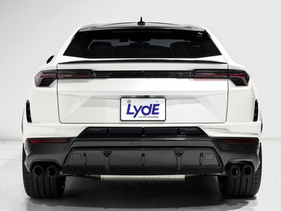 LAMBORGHINI URUS - 6