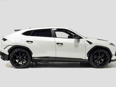 LAMBORGHINI URUS - 4