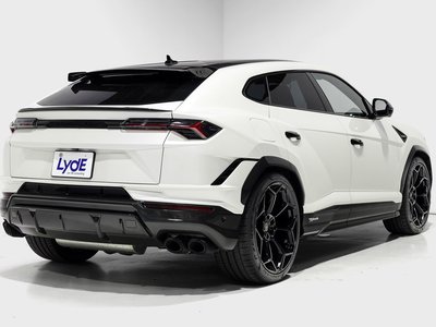 LAMBORGHINI URUS - 5