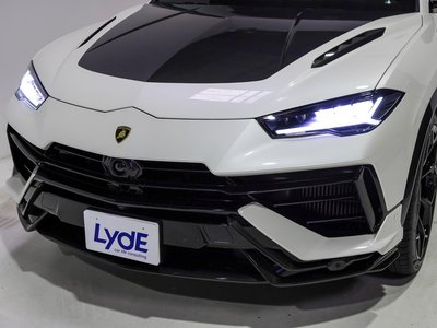LAMBORGHINI URUS - 10