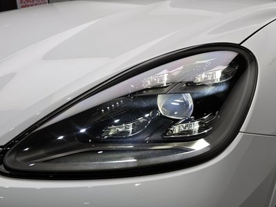 PORSCHE CAYENNE - 10