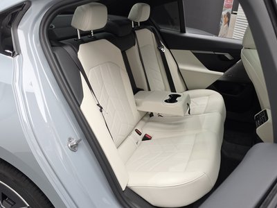 2026 BMW 5 SERIES — миниатюра 11