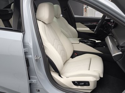 2026 BMW 5 SERIES — миниатюра 12