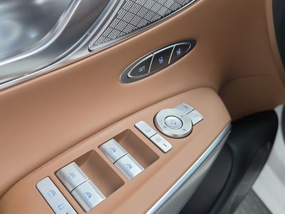 2023 Genesis GV70 — миниатюра 30