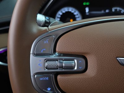 2023 Genesis GV70 — миниатюра 23