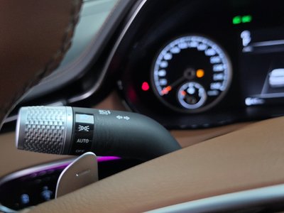 2023 Genesis GV70 — миниатюра 28