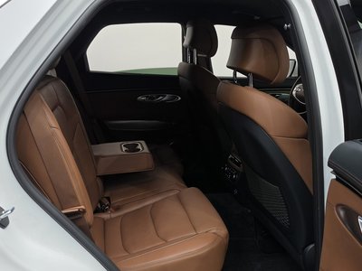 2023 Genesis GV70 — миниатюра 17