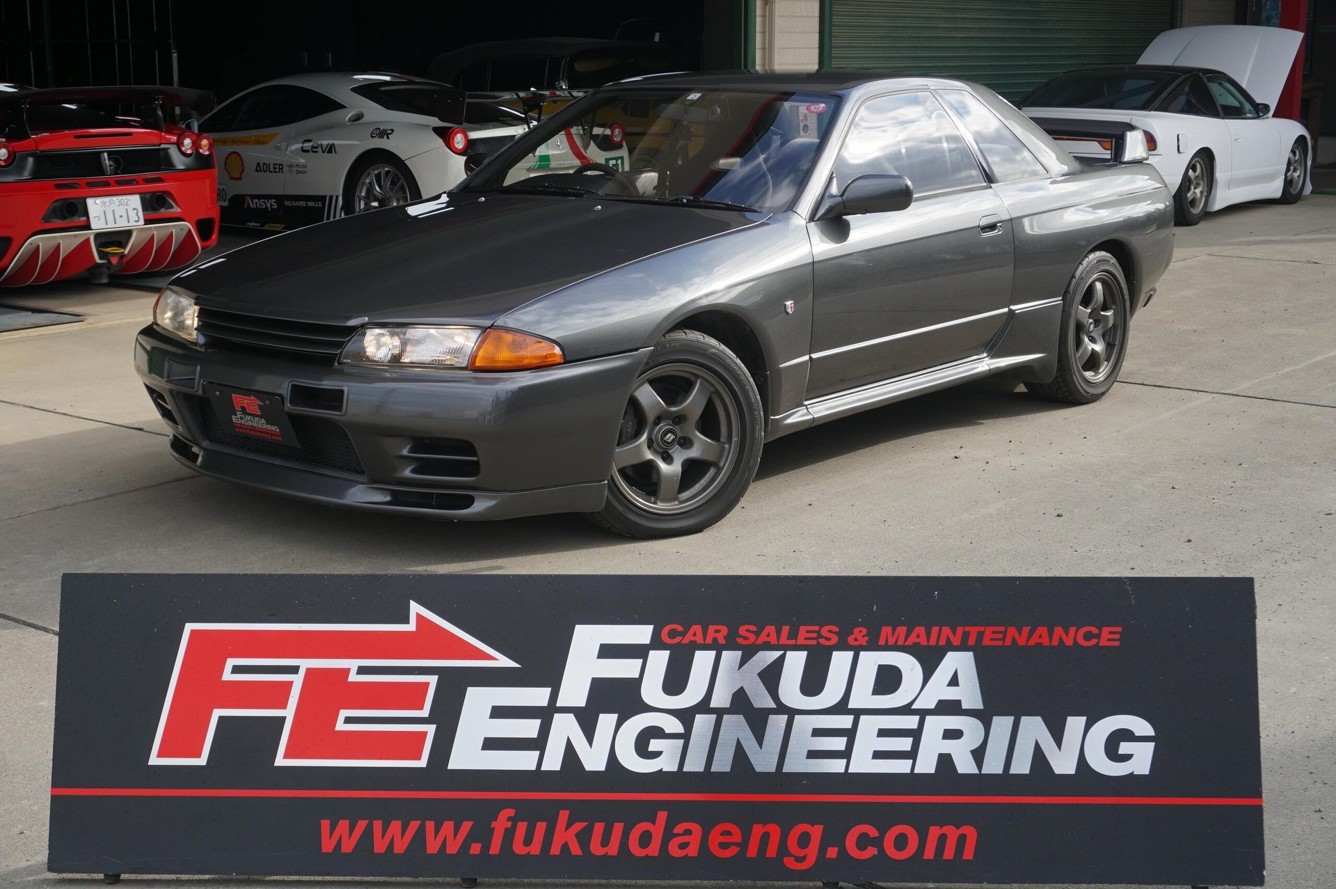 NISSAN SKYLINE GT-R - View 1