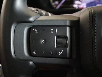 2023 LAND Rover DEFENDER thumbnail 24