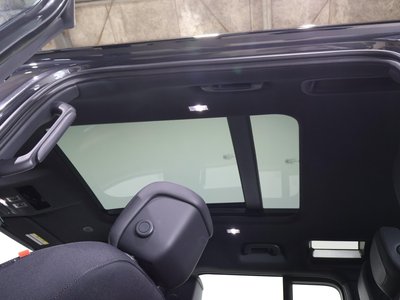 2023 LAND Rover DEFENDER thumbnail 14