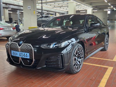 BMW I4 - 1