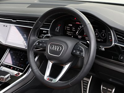 2021 AUDI RS Q8 — фото 4