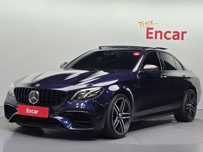 MERCEDES-BENZ E-CLASS - 1