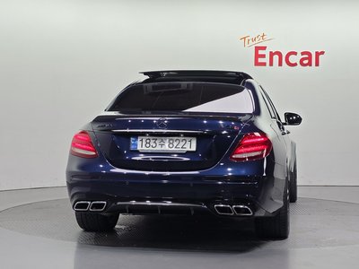 MERCEDES-BENZ E-CLASS - 3
