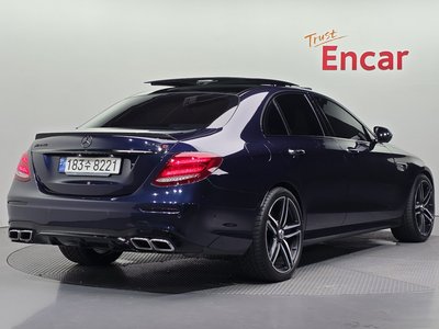 MERCEDES-BENZ E-CLASS - 4