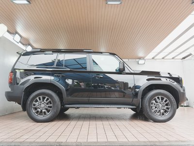 TOYOTA LAND CRUISER - 9