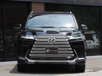 صورة 9 لـ 2024 Lexus LX