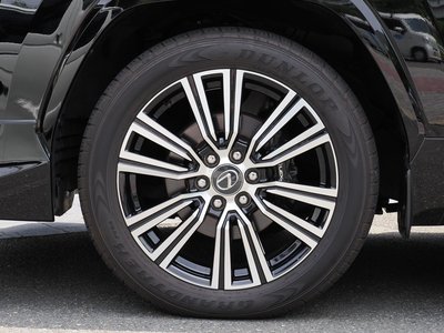 صورة 7 لـ 2024 Lexus LX