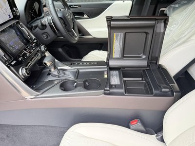 صورة مصغرة 40 لـ 2024 Lexus LX