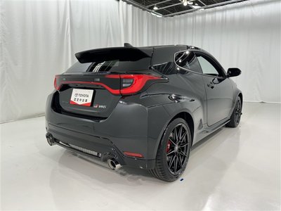 TOYOTA YARIS - 6