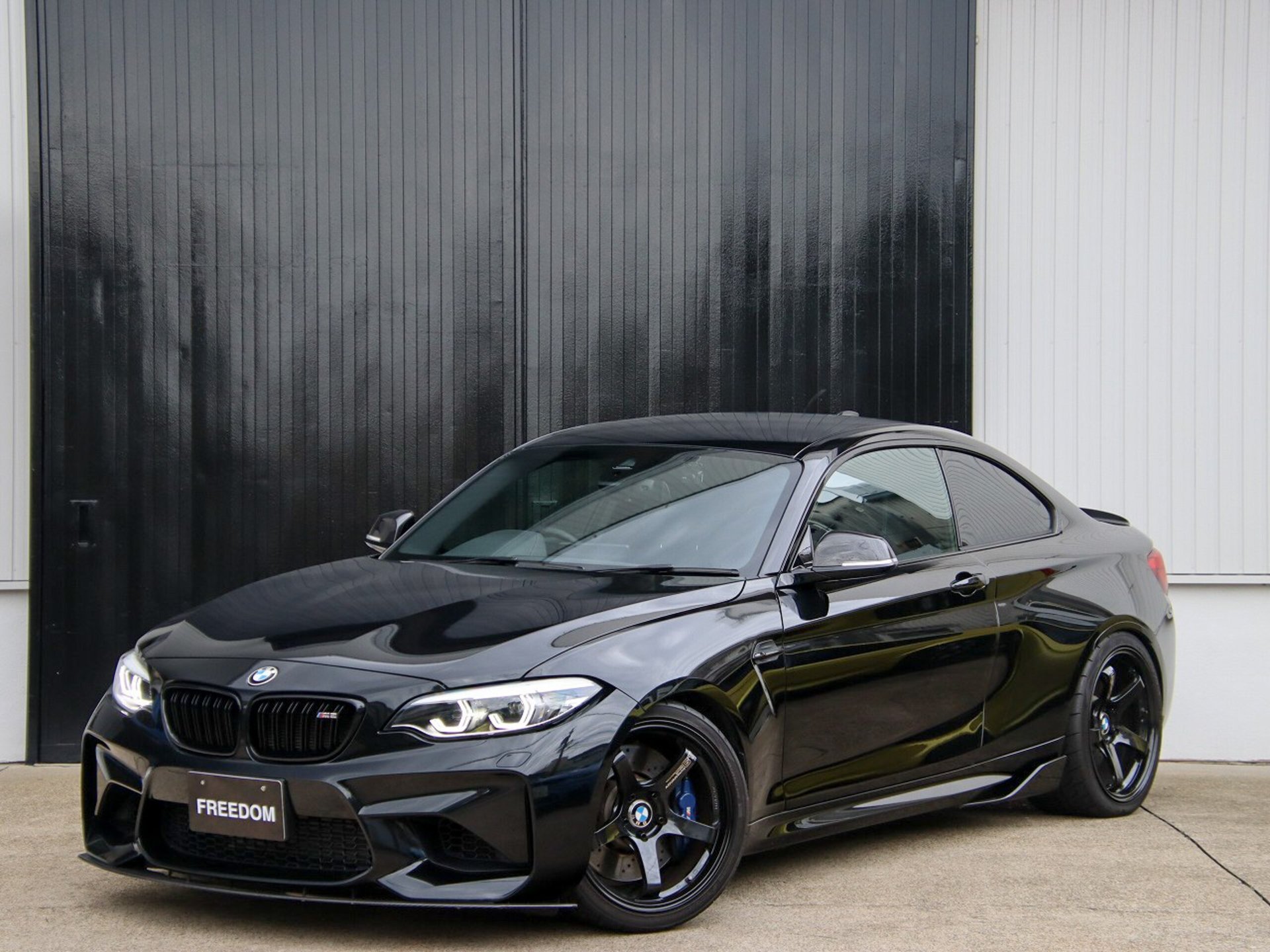 BMW M2 COUPE - View 1