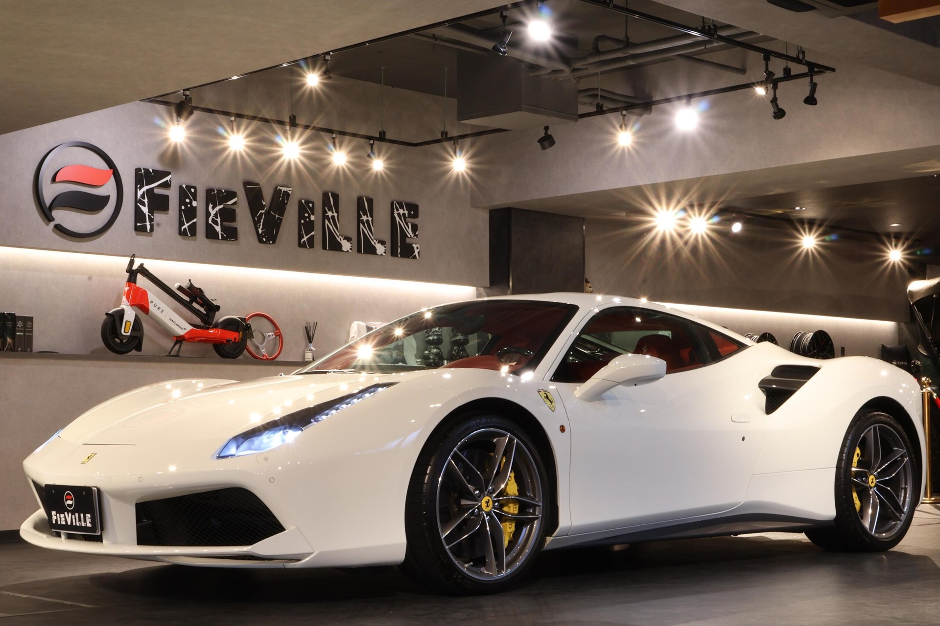 FERRARI 488 GTB - View 1