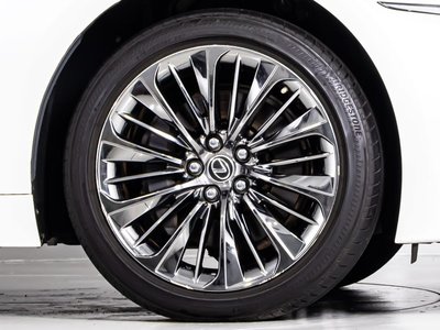 صورة 8 لـ 2017 Lexus LS