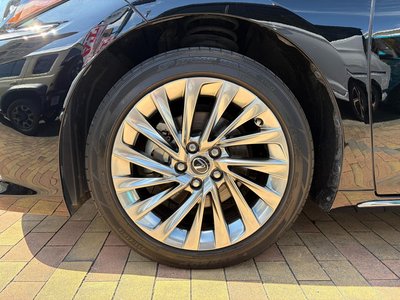 2021 Lexus ES — миниатюра 25