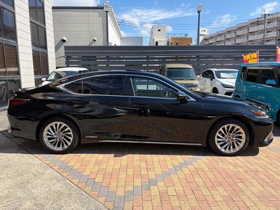 2021 Lexus ES — миниатюра 16